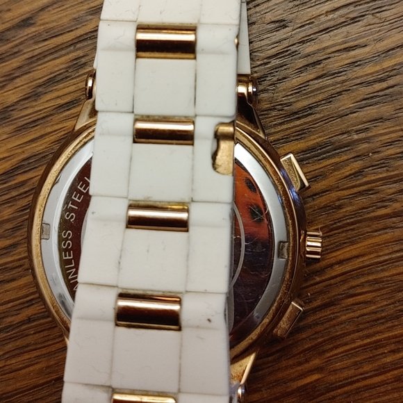 Michael Kors Ladies Watch - Picture 6 of 6